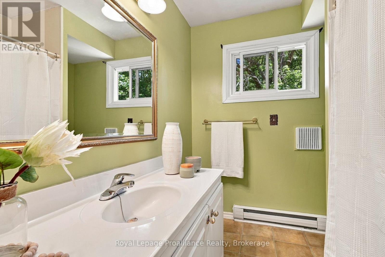 36 PARKVIEW HEIGHTS - Image 25