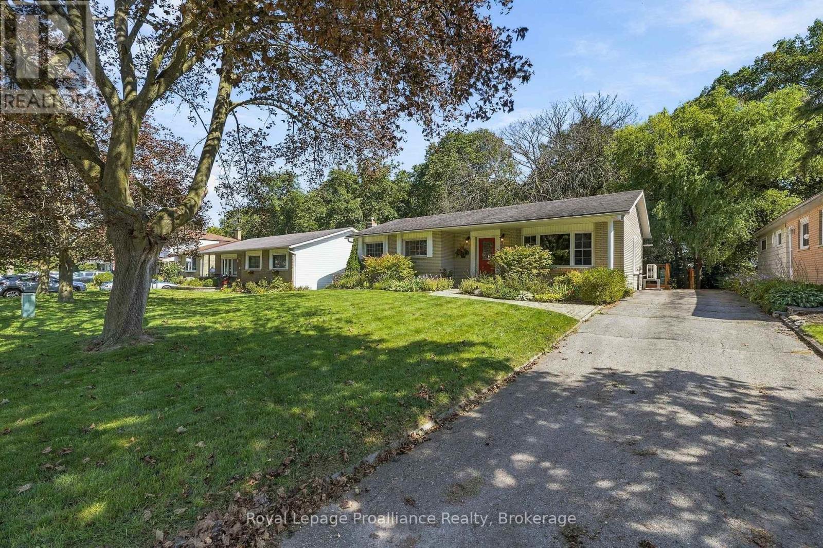 36 PARKVIEW HEIGHTS, Quinte West (Trenton Ward) — photo 3