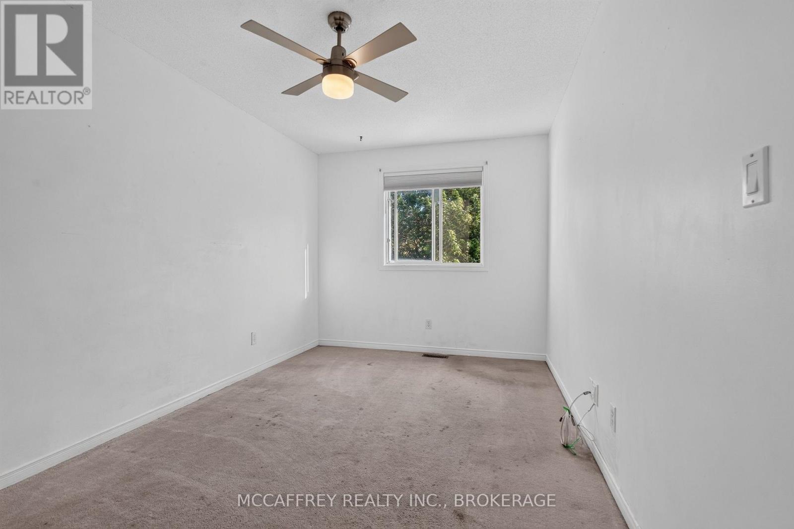 582 BARNSLEY CRESCENT - Image 24