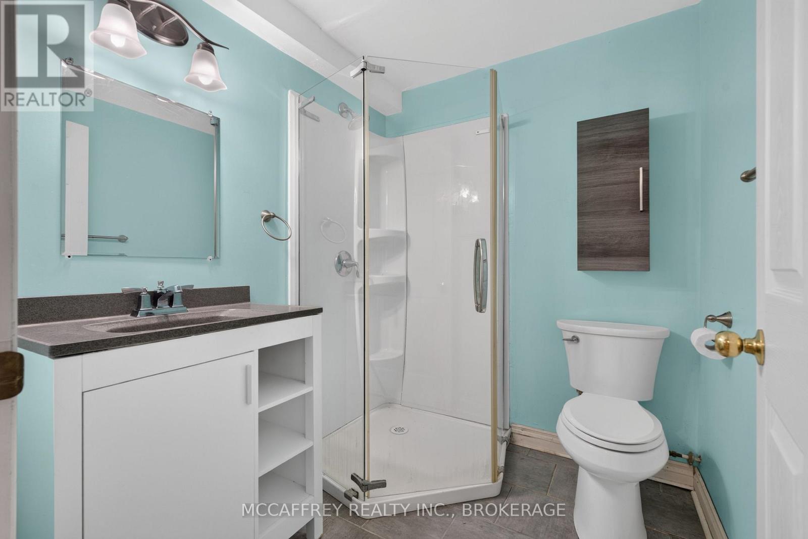 582 BARNSLEY CRESCENT - Image 29