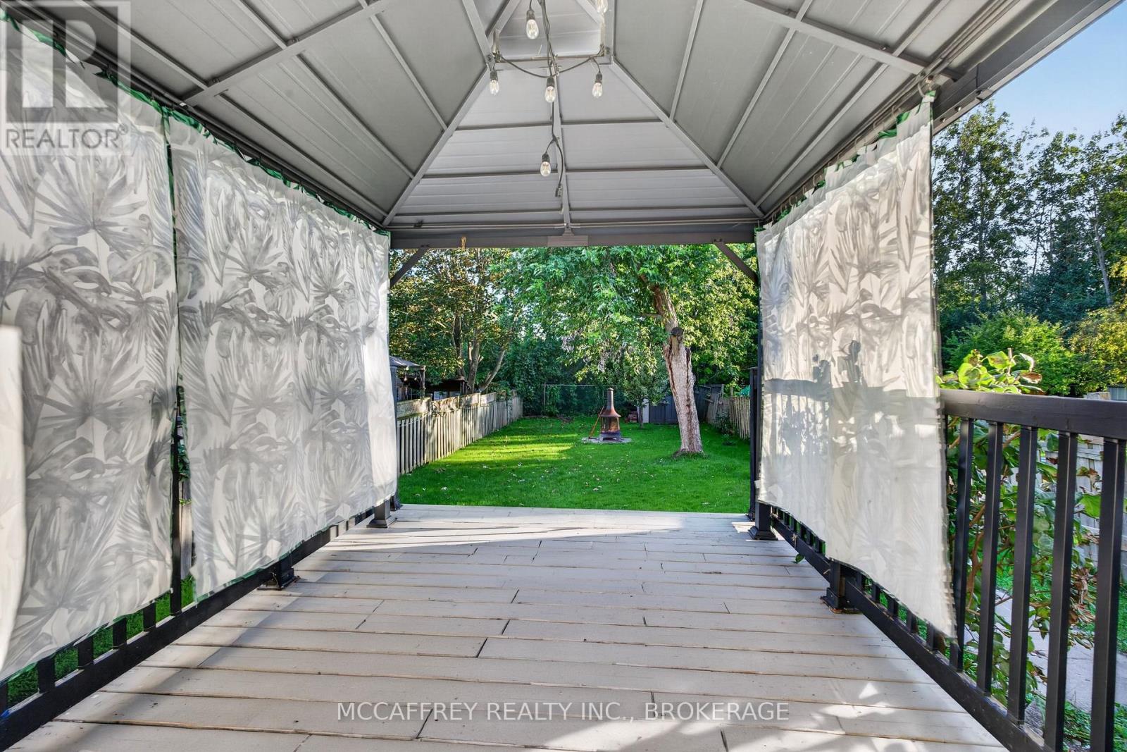 582 BARNSLEY CRESCENT - Image 37