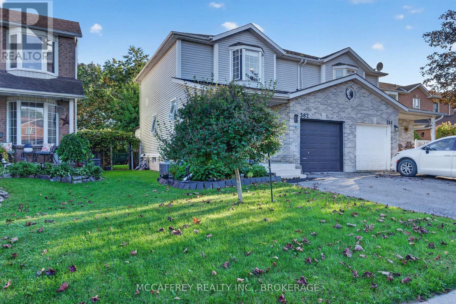 582 BARNSLEY CRESCENT - Image 40