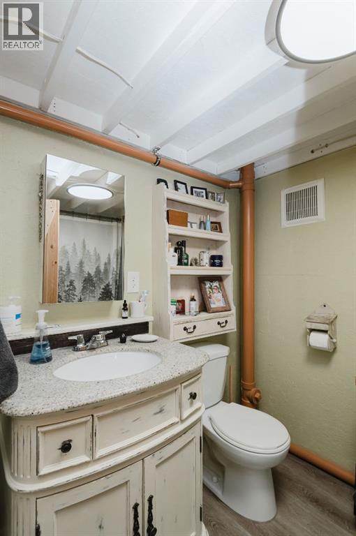 24451 Youngs Point Road - Image 16