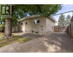 2702 11 Avenue N, Lethbridge, AB T1H1N4 Photo 36