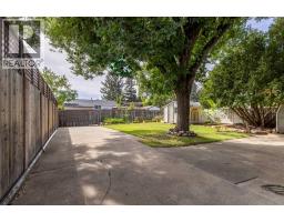 2702 11 Avenue N, Lethbridge, AB T1H1N4 Photo 30