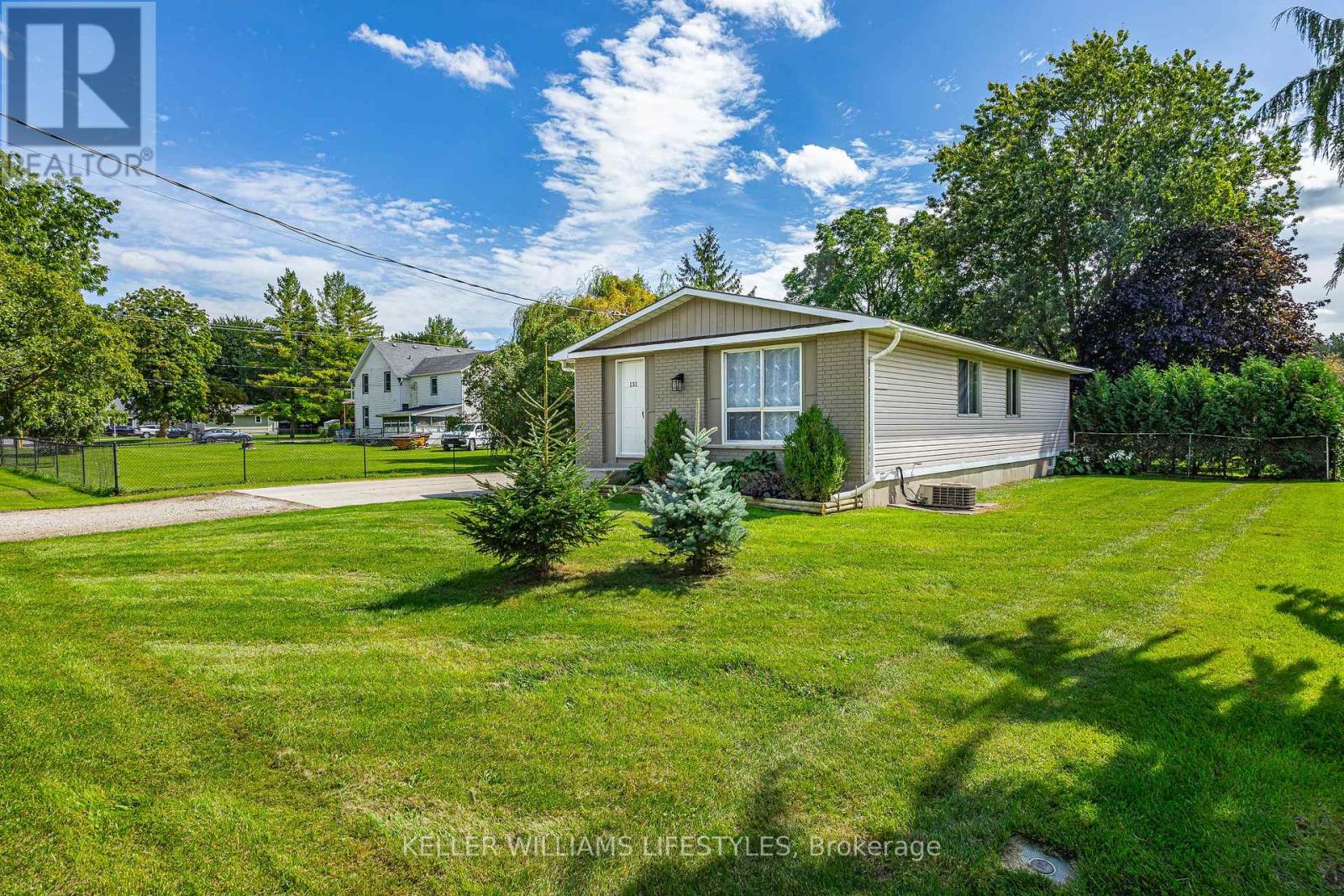 131 PRINCE STREET, North Middlesex (Parkhill) — photo 4