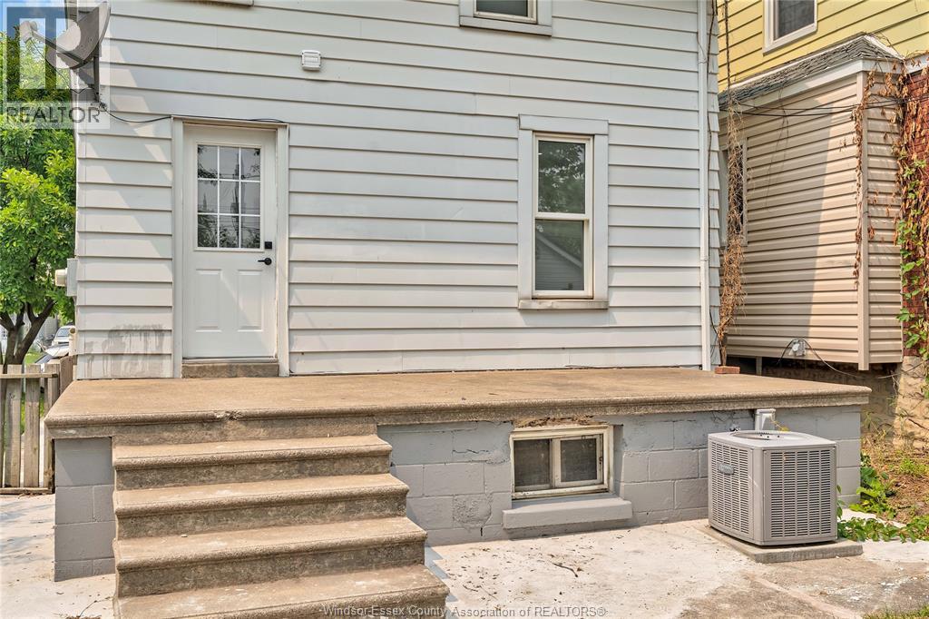 1245 GILES BOULEVARD East - Image 27