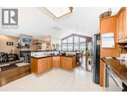 Living room - 5205 55st., Rimbey, AB T0C2J0 Photo 6