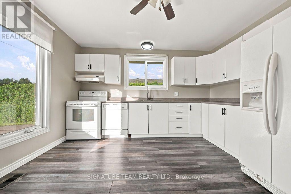 32 HERMAN STREET, Petawawa — photo 4