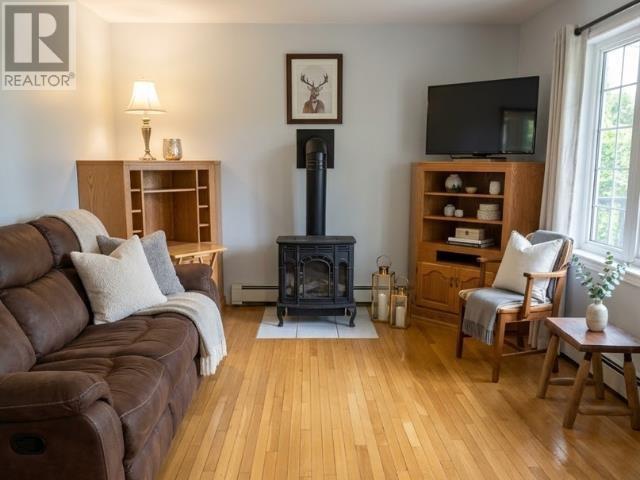 2291 COLVILLE Road, New Haven — photo 3
