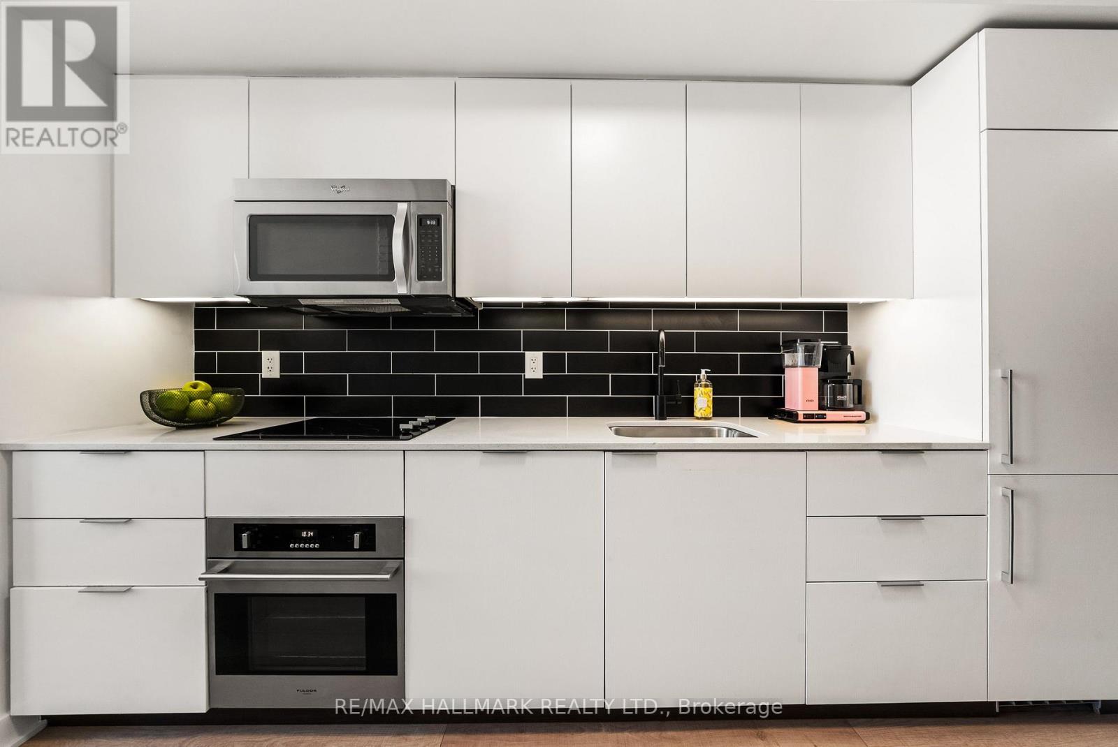 #617 5 HANNA AVENUE - Image 11