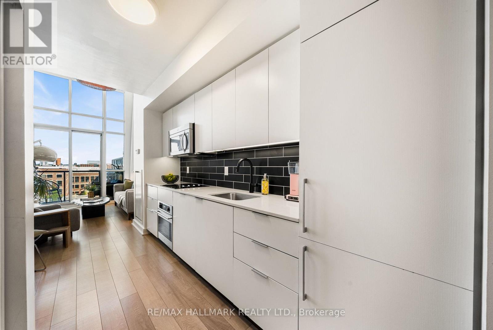 #617 5 HANNA AVENUE - Image 13