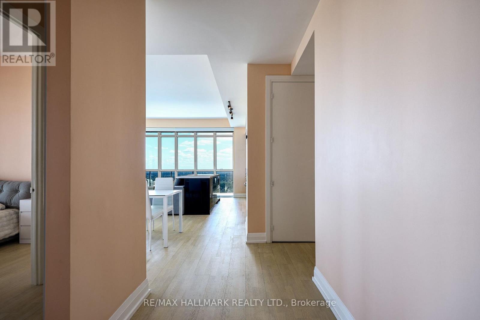 #6005 7 GRENVILLE STREET - Image 24