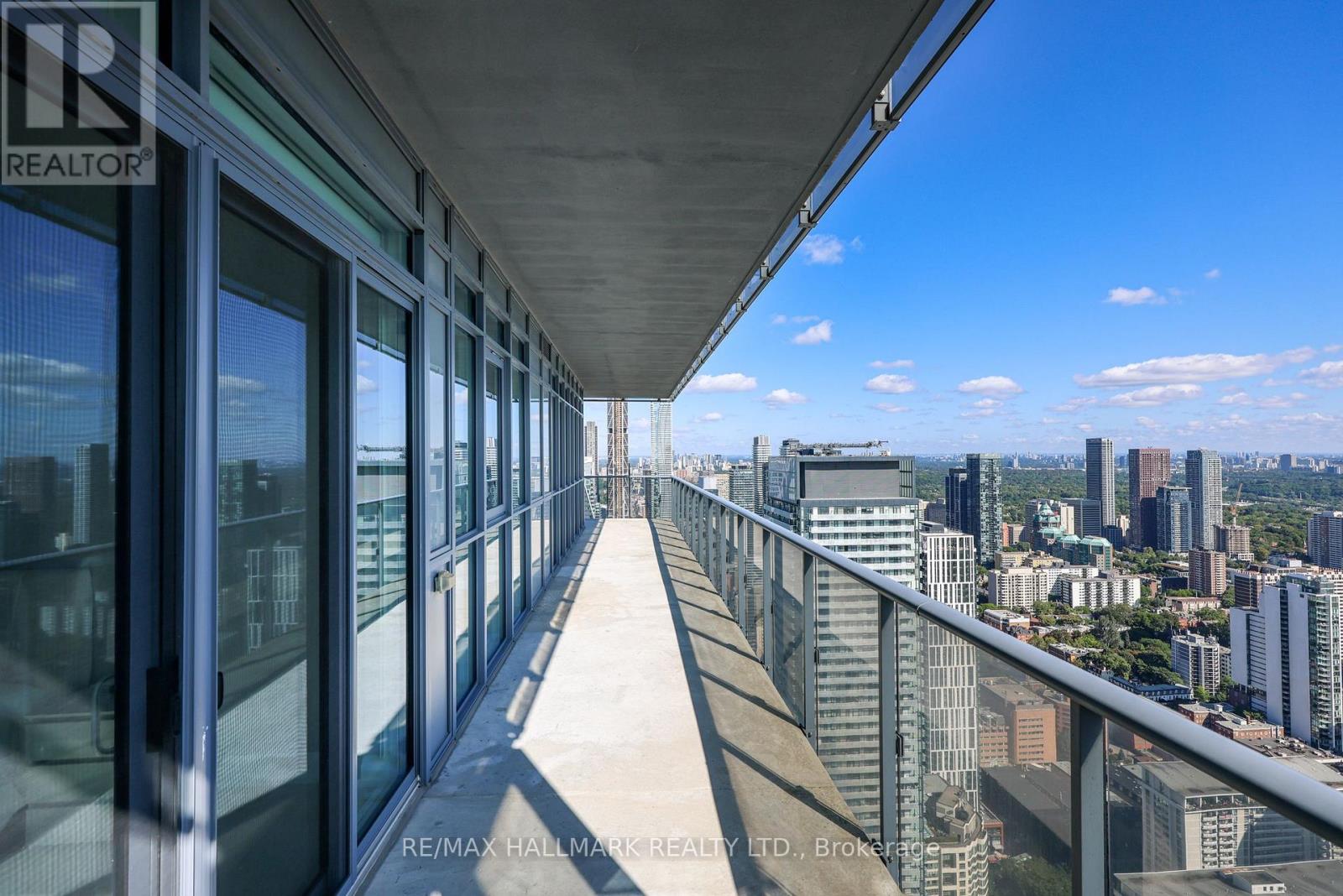 #6005 7 GRENVILLE STREET - Image 4