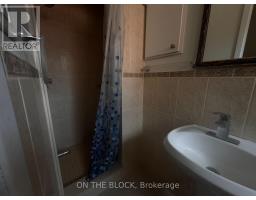 33 Harrington Crescent, Toronto, ON M2M2Y6 Photo 12