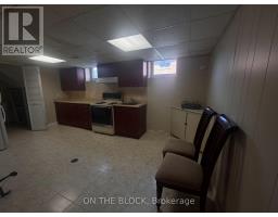 33 Harrington Crescent, Toronto, ON M2M2Y6 Photo 9