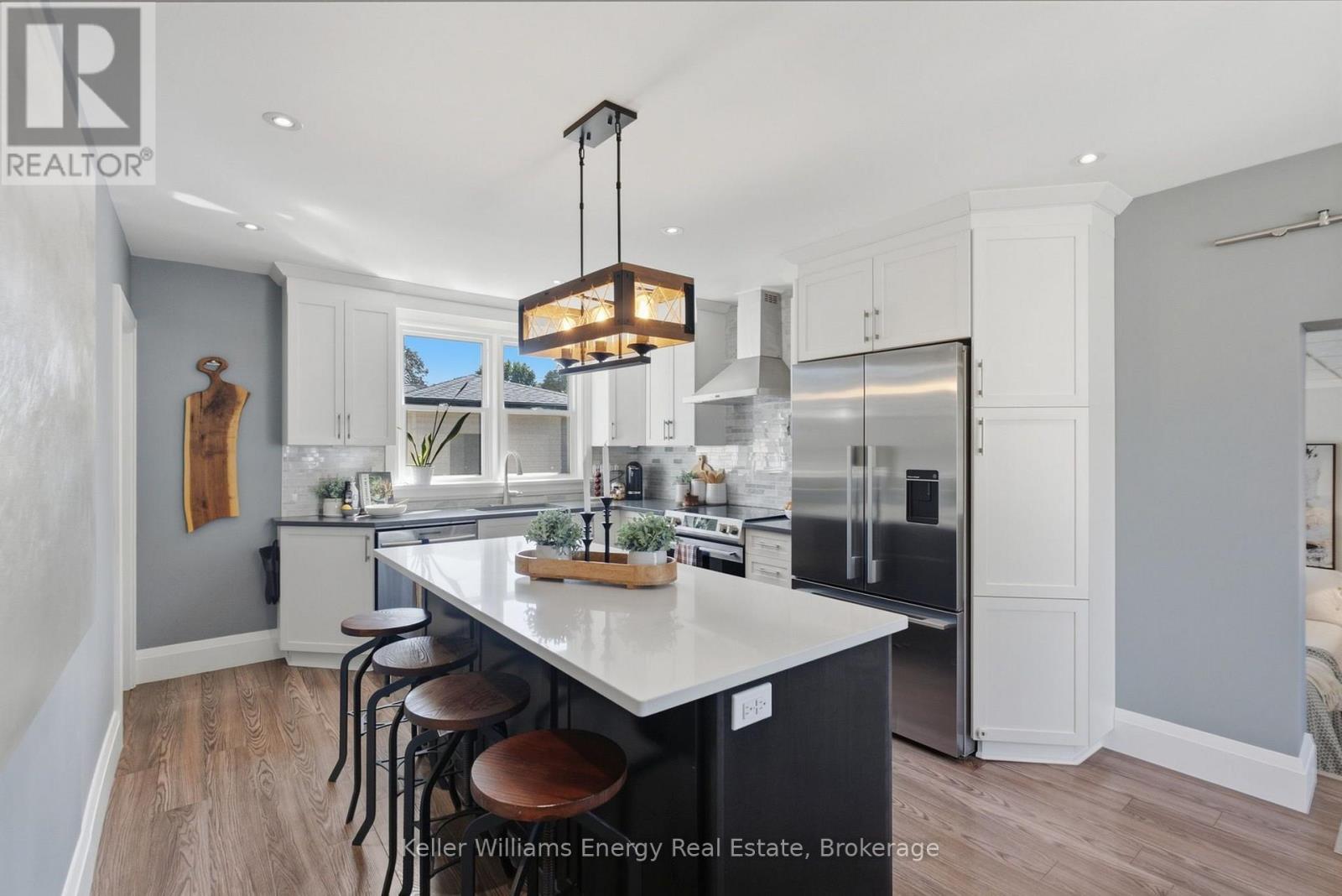 107 SUTHERLAND AVENUE - Image 10