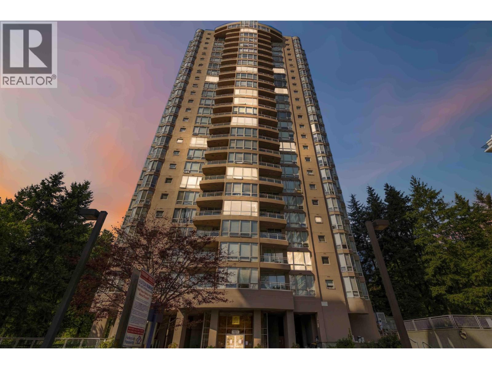 3 Bed, 2 Bath House for Sale in Burnaby – 2205 9603 MANCHESTER DRIVE, Burnaby – MLS# R3165021