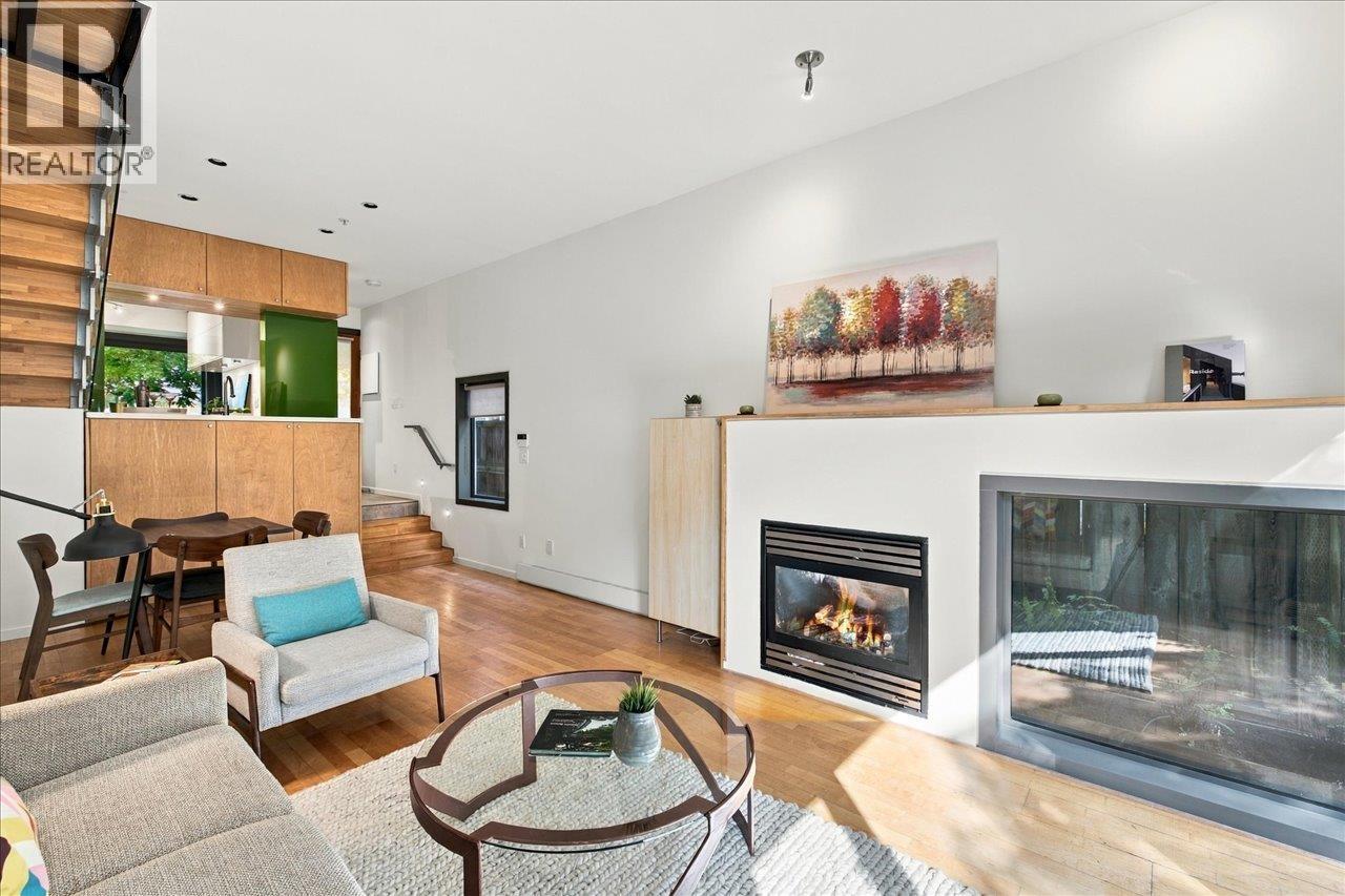 3008 VICTORIA DRIVE, Vancouver — photo 4