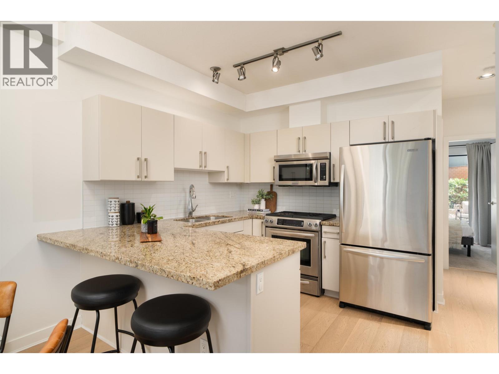 1835 STAINSBURY AVENUE, Vancouver — photo 8