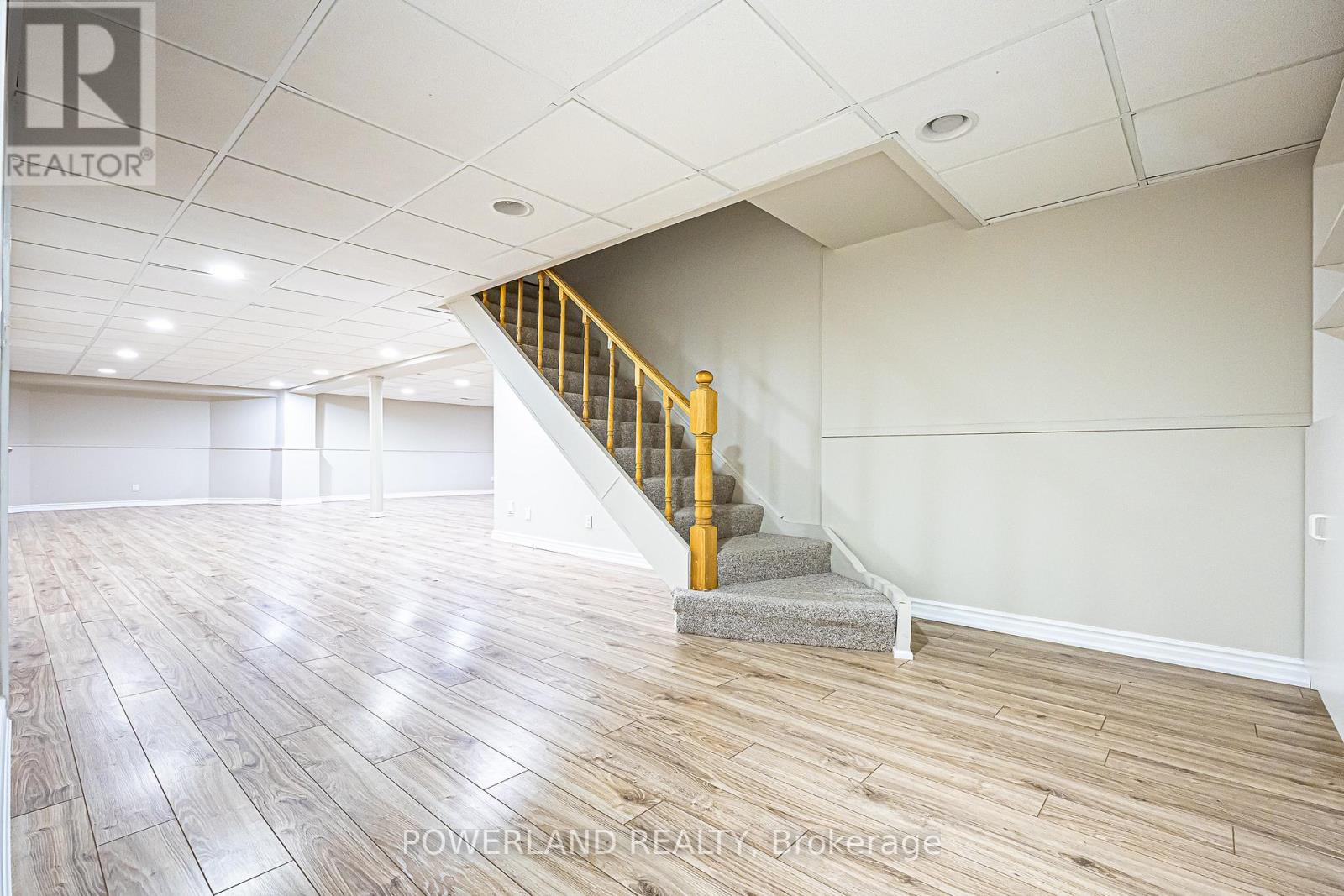 61 ADDINGTON SQUARE - 39