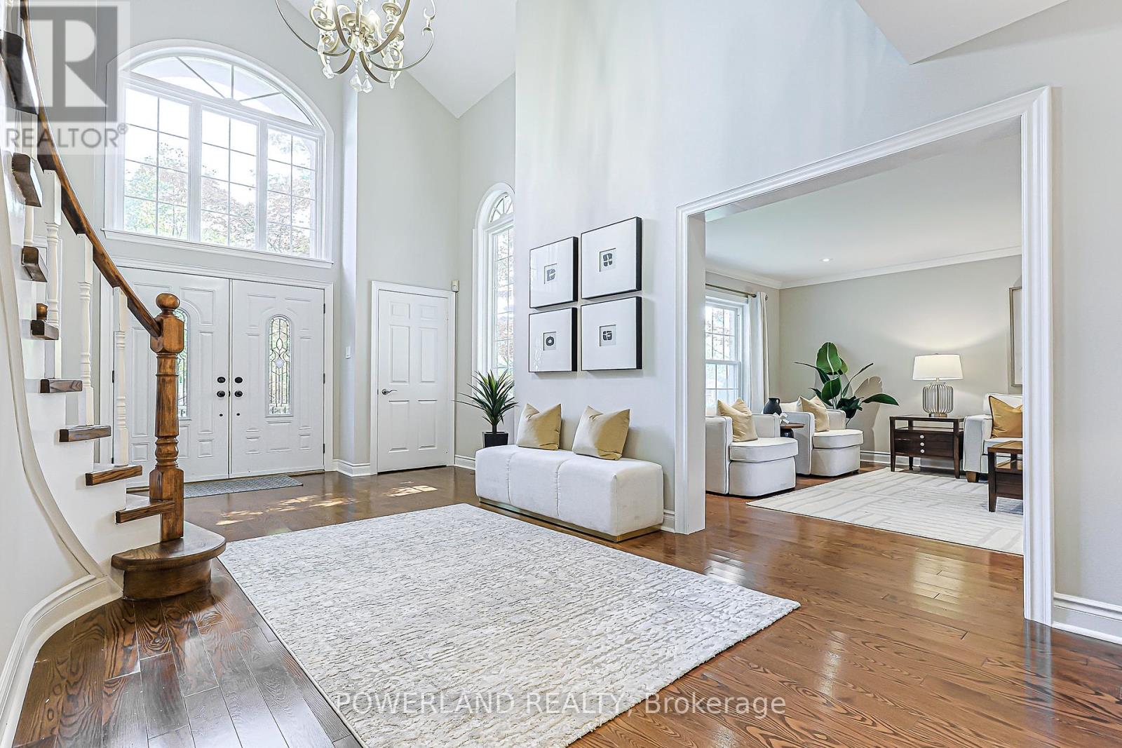 61 ADDINGTON SQUARE - 6