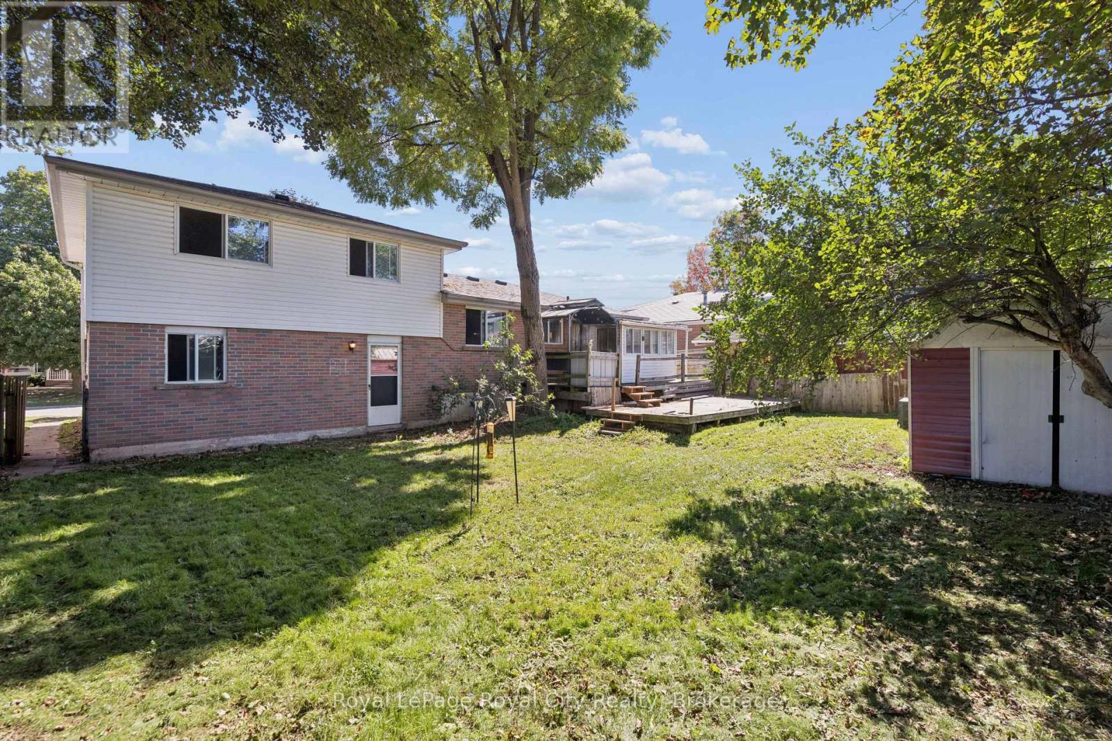 16 HEATHER COURT - 28