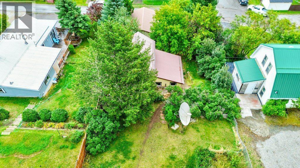 20638 24 Avenue - 40