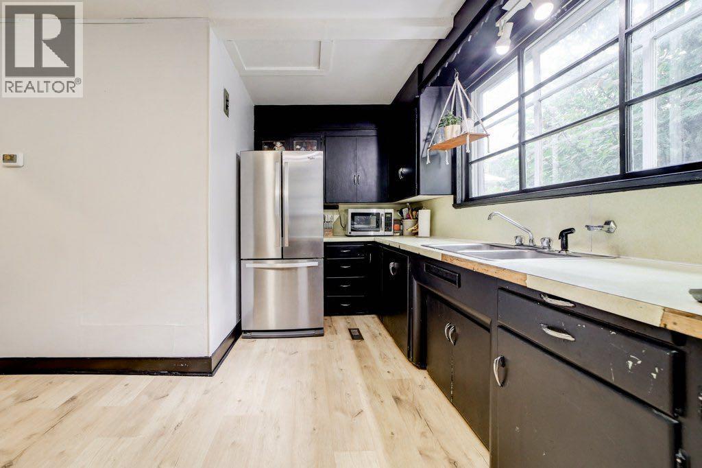 20638 24 Avenue - 8