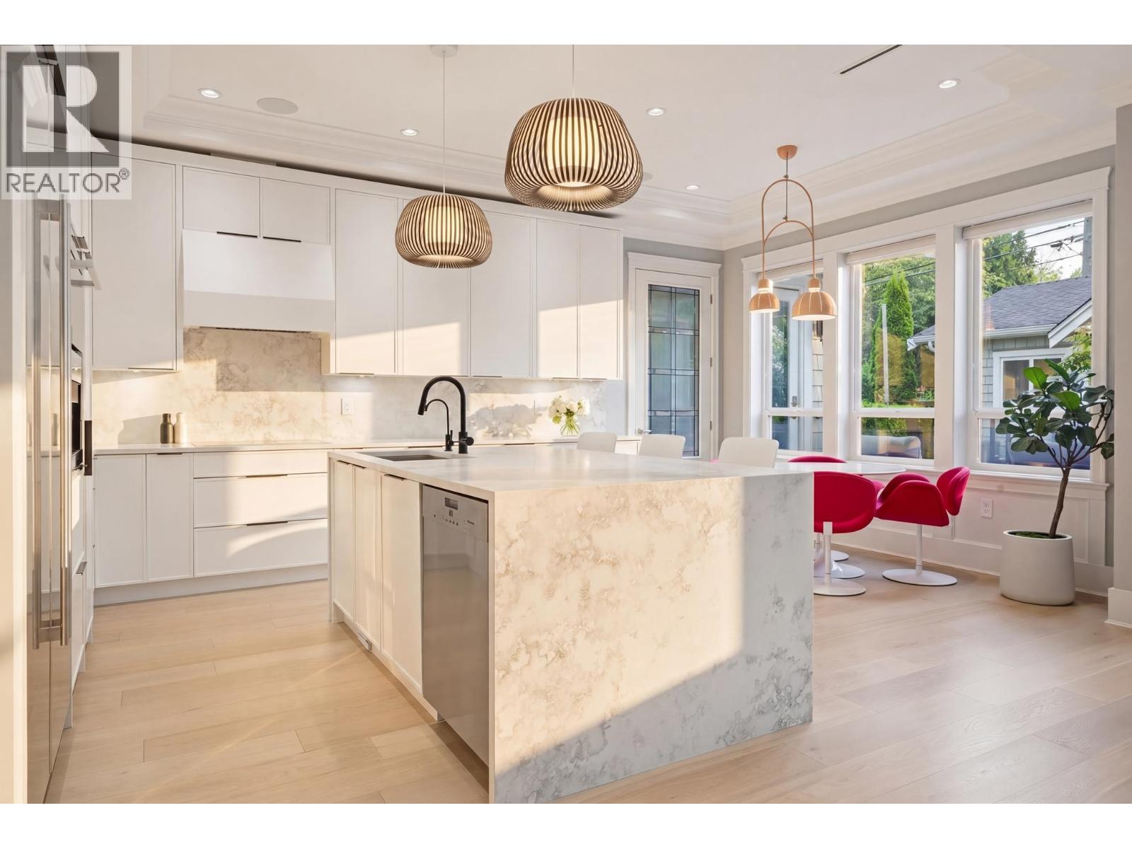 6 Bed, 7 Bath House for Sale in Vancouver – 4021 W 34TH AVENUE, Vancouver – MLS# R3165037 - Image 7
