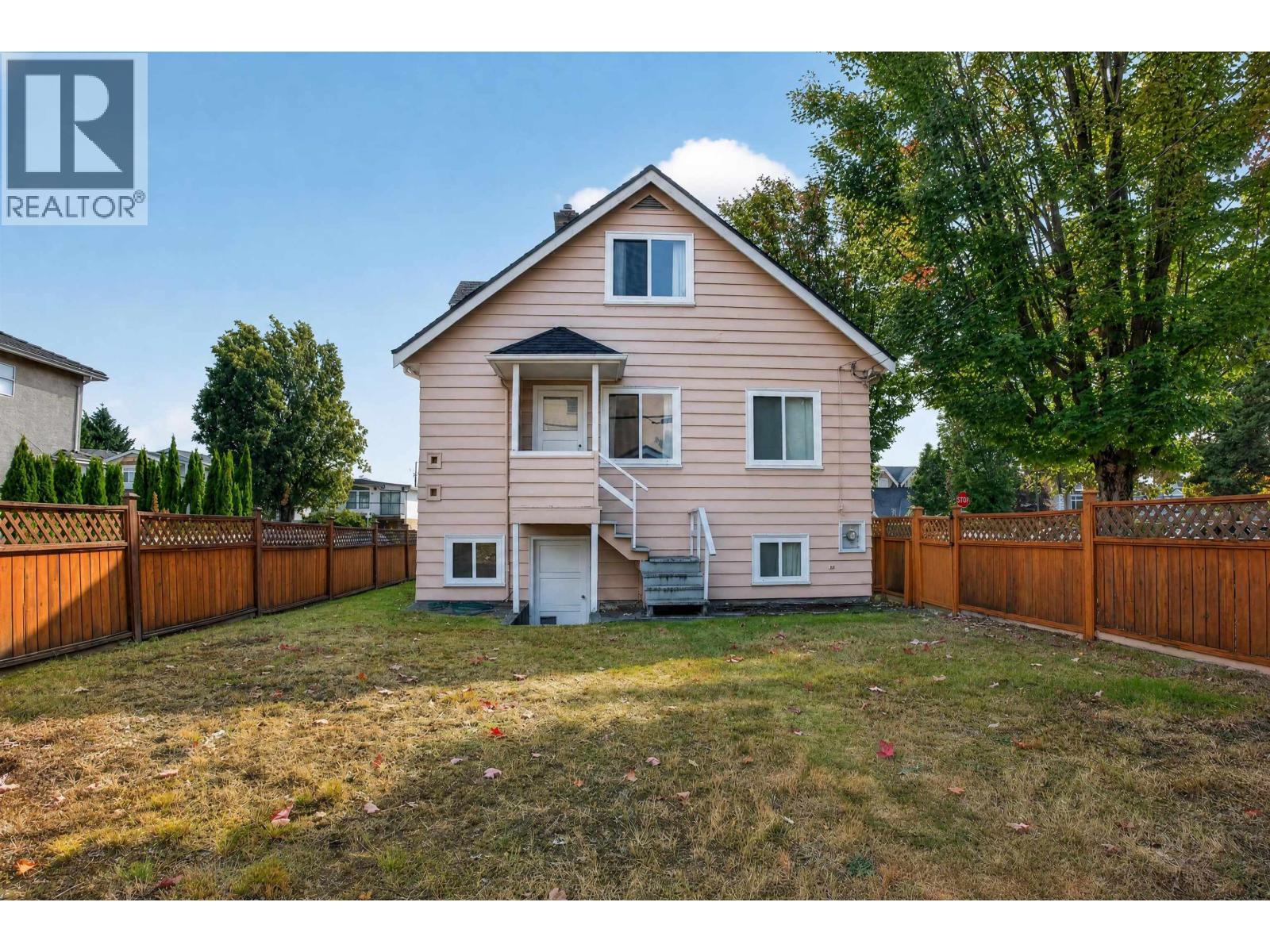 4 Bed, 3 Bath House for Sale in Burnaby – 4205 PENDER STREET, Burnaby – MLS# R3165057 - Image 29