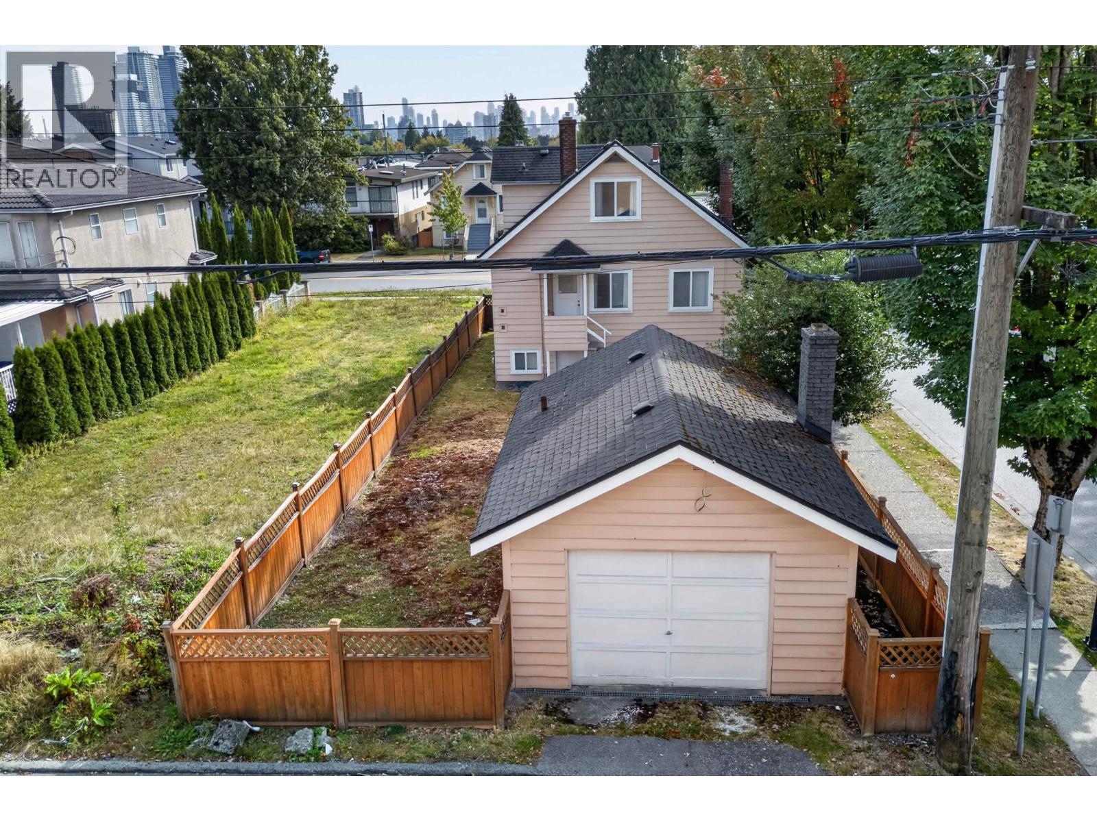4 Bed, 3 Bath House for Sale in Burnaby – 4205 PENDER STREET, Burnaby – MLS# R3165057 - Image 6
