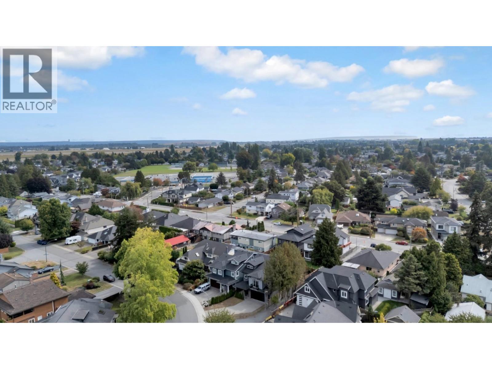 5 Bed, 5 Bath House for Sale in Ladner – BENTLEY DRIVE, Ladner – MLS# R3165076 - Image 3