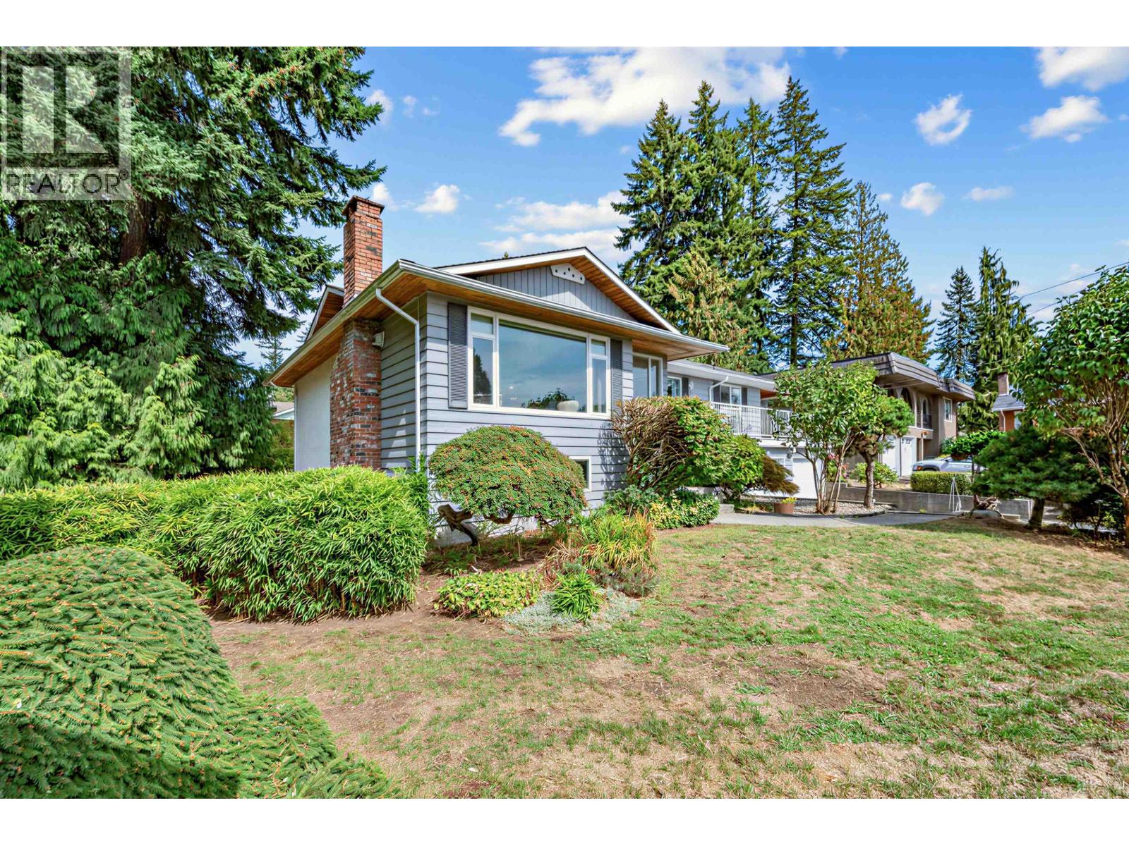 524 LYN COURT, Coquitlam — photo 2