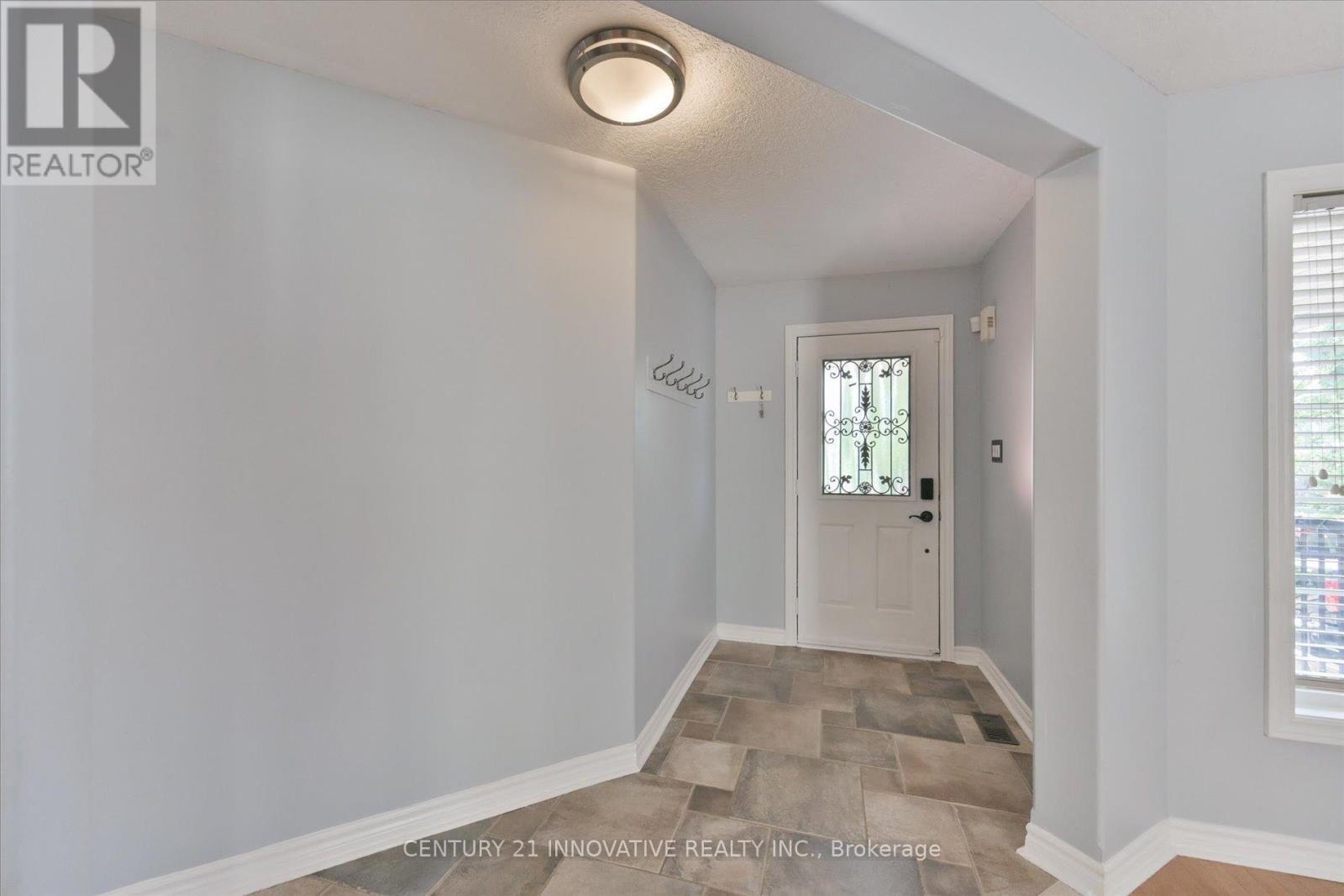 28 EMPIRE DRIVE, Barrie (Innis-Shore) — photo 3