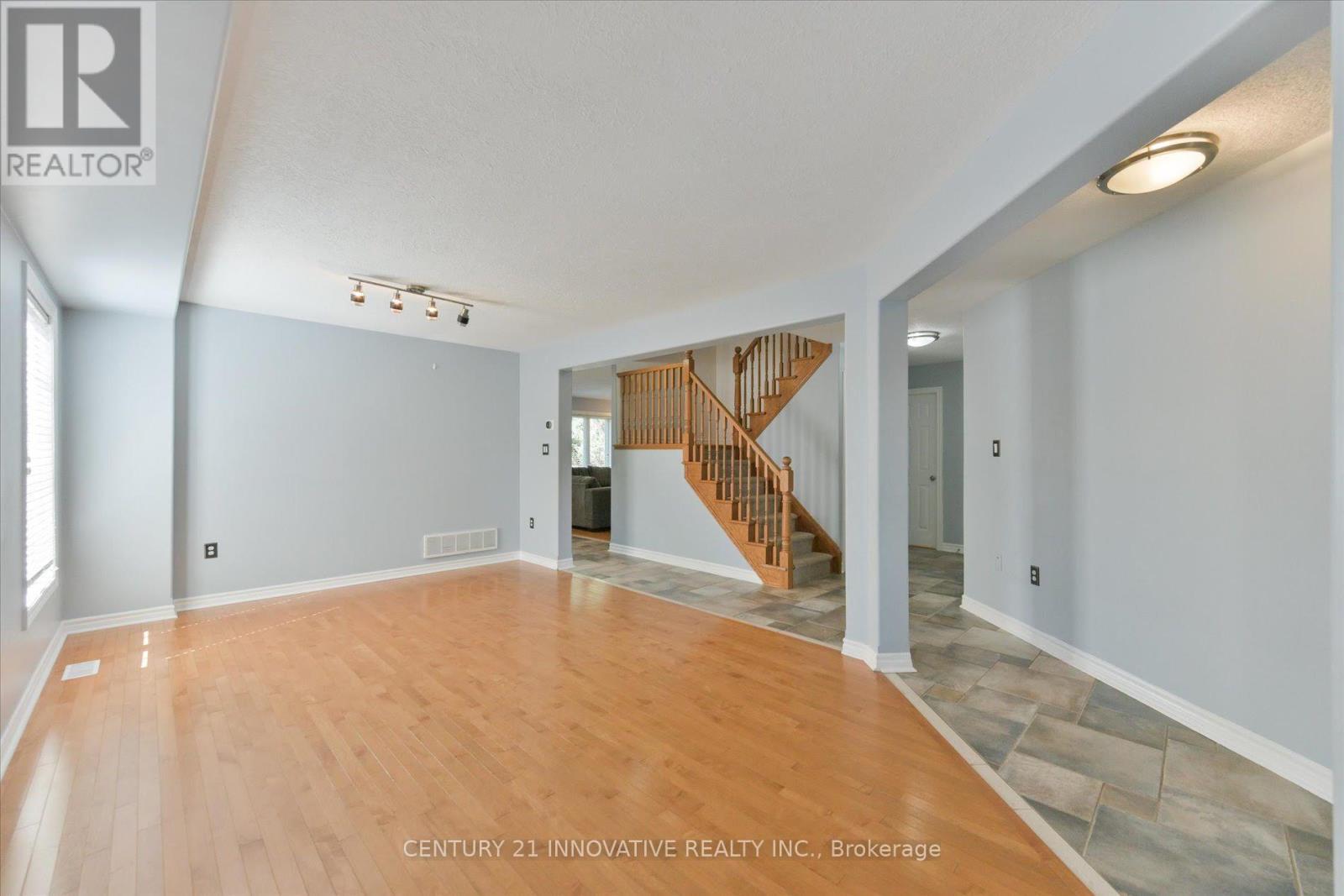 28 EMPIRE DRIVE, Barrie (Innis-Shore) — photo 7
