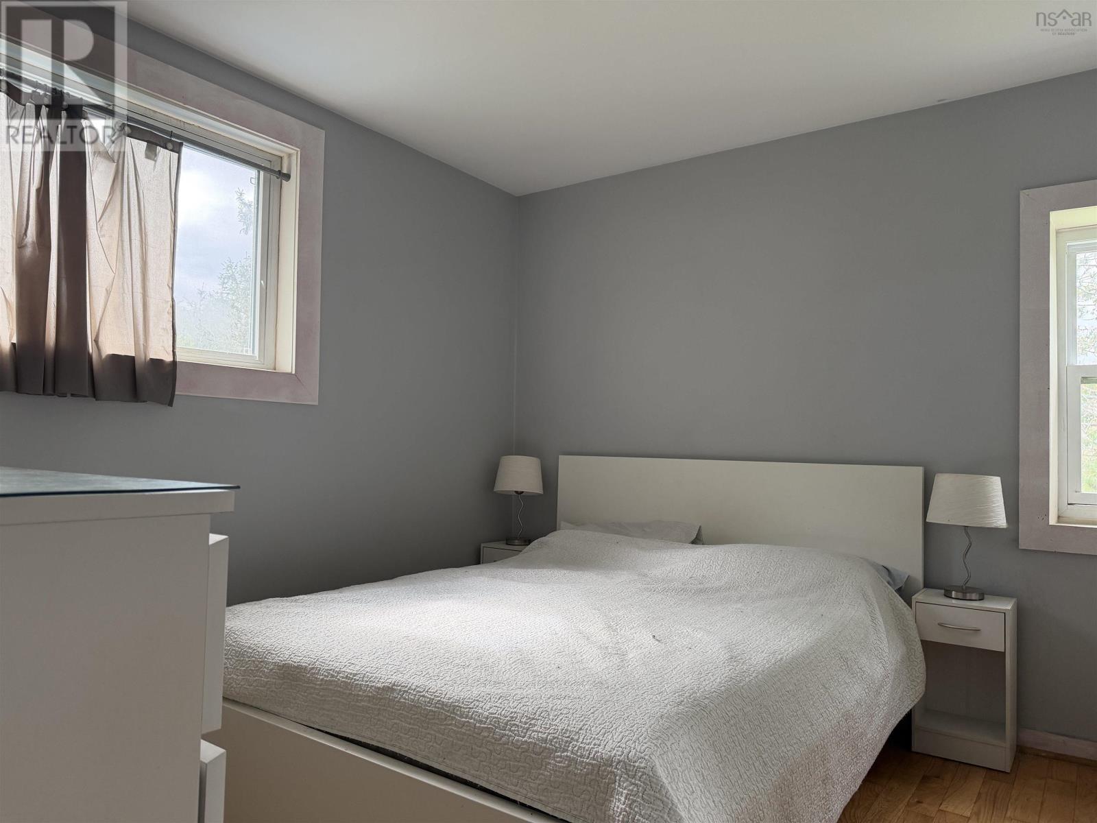 3735 East River West Side Road, St. Pauls — photo 9