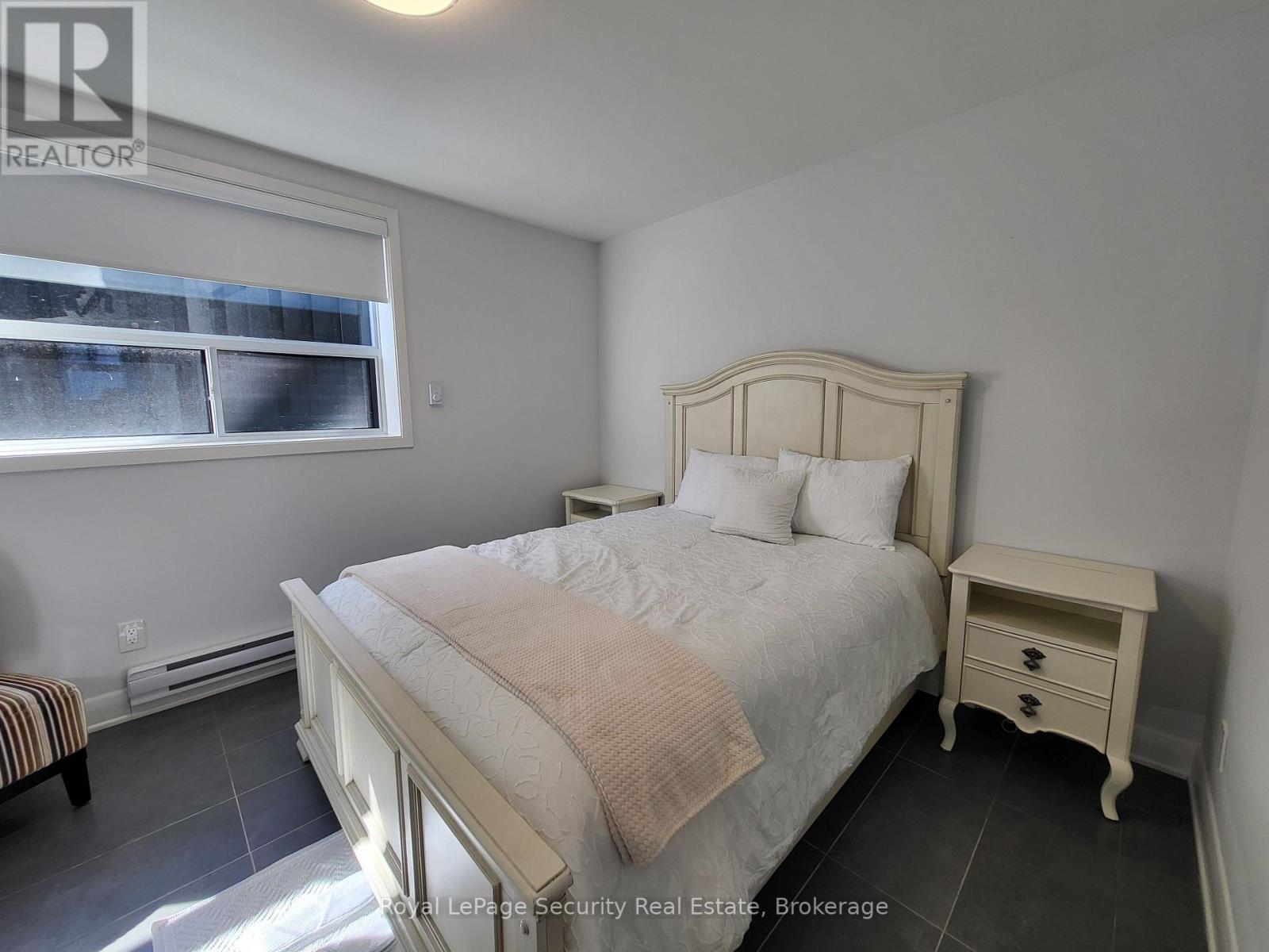 2 - 328 LAKESHORE ROAD, Mississauga (Port Credit) — photo 7
