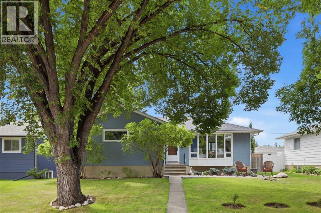 23 Winslow Crescent SW, Westgate, Calgary photo 1