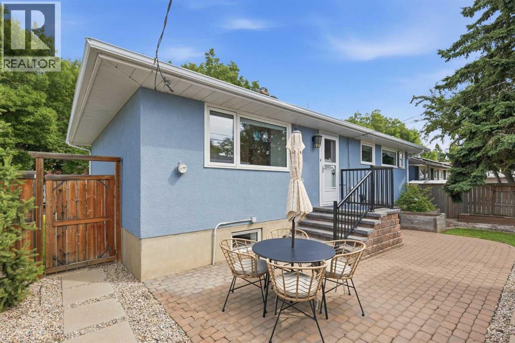 23 Winslow Crescent SW - Image 40
