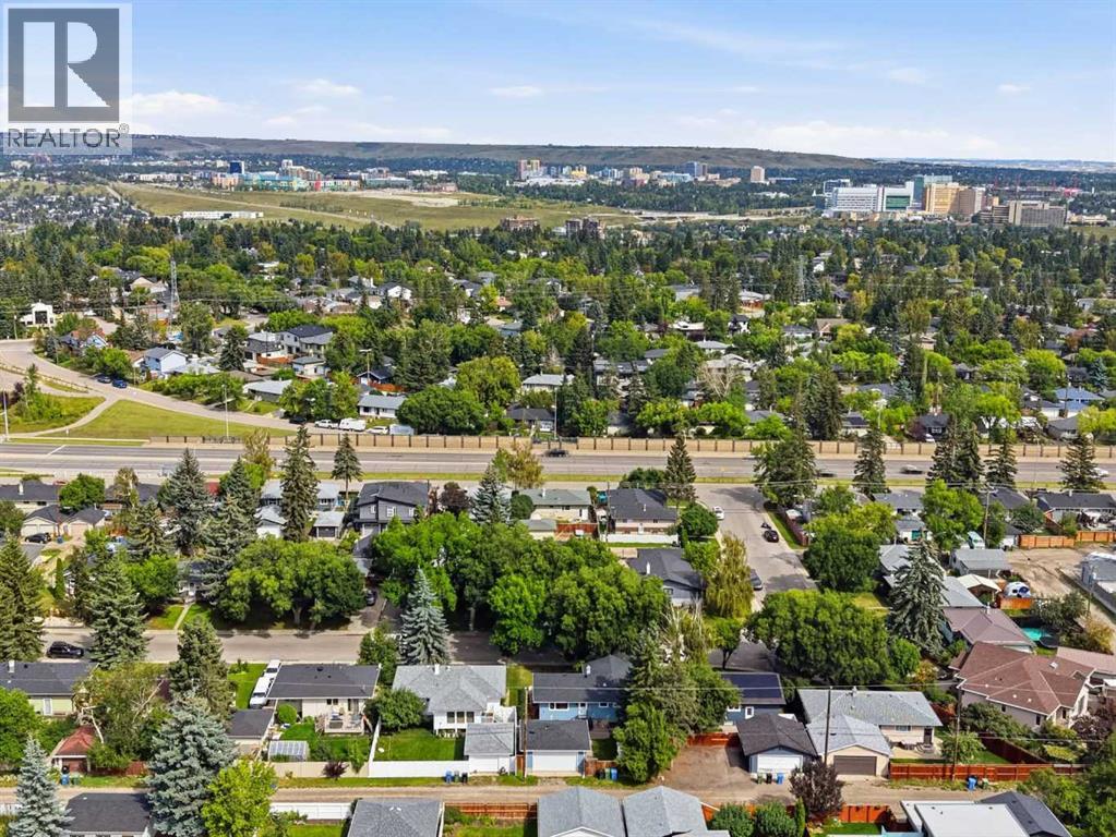 23 Winslow Crescent SW - 48