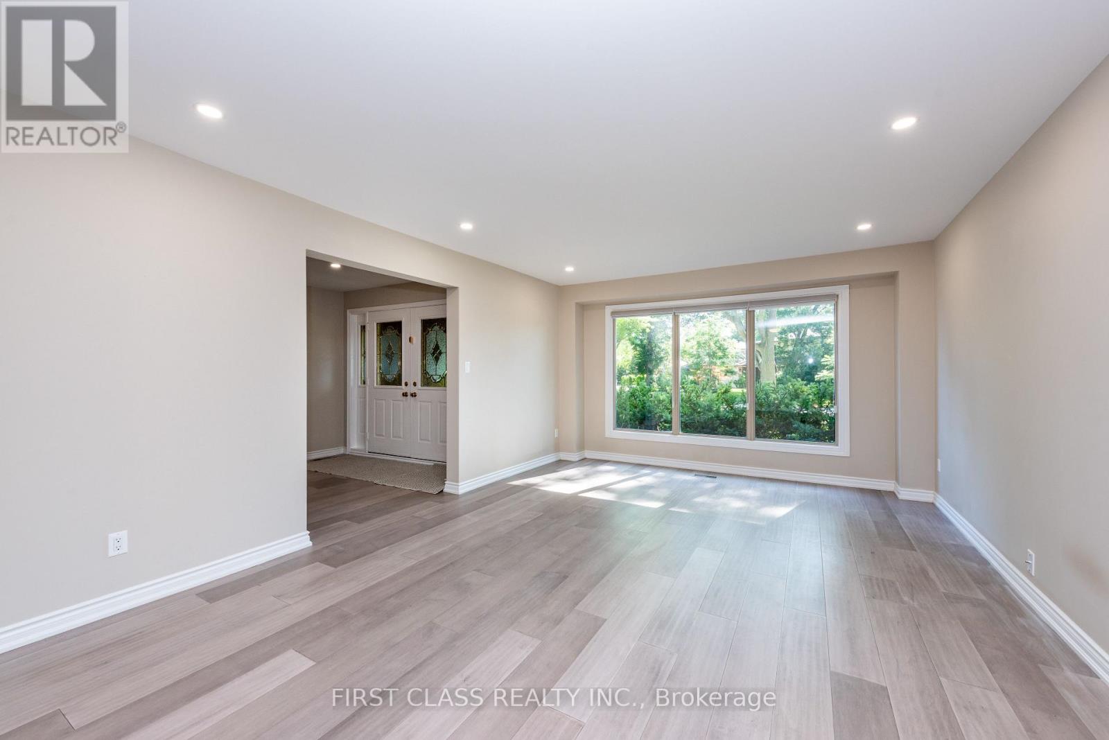 479 ISABELLA AVENUE - 20