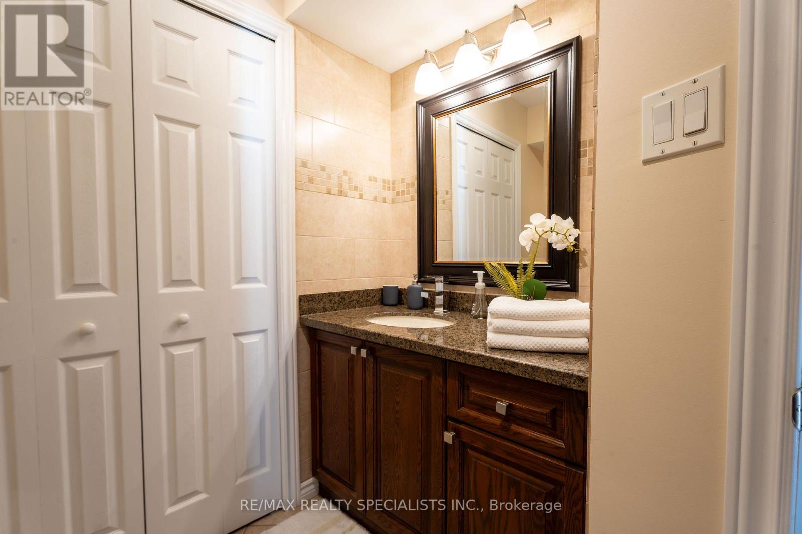 39 PARKSIDE DRIVE - Image 26