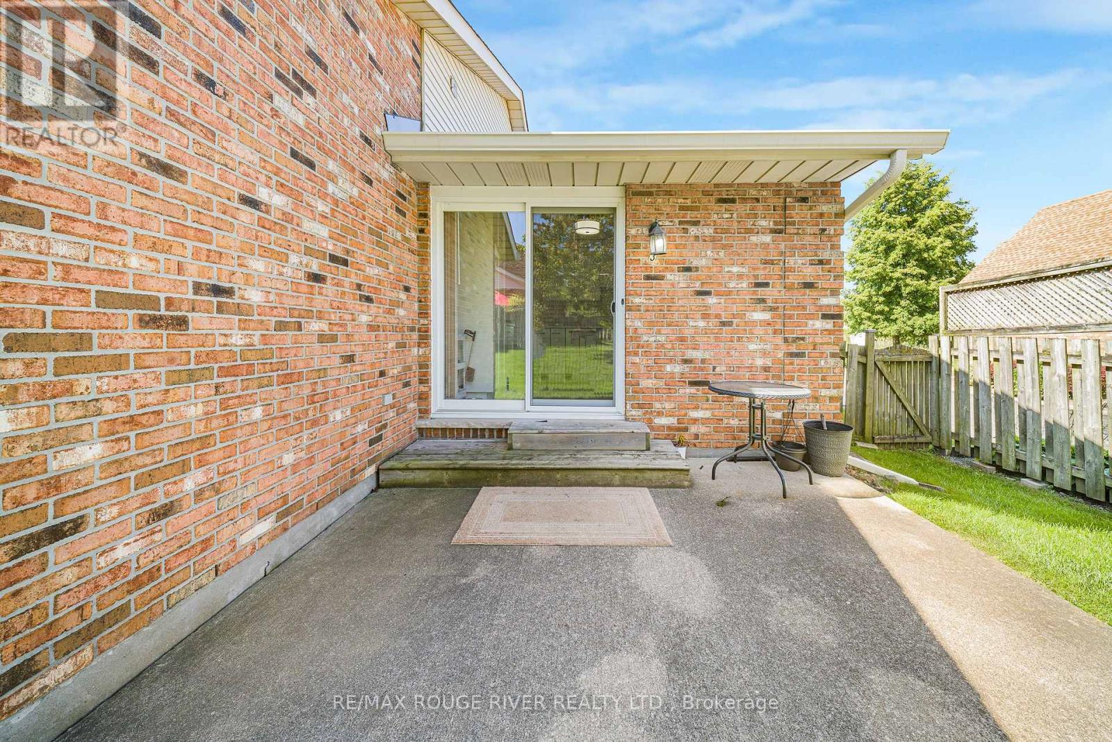 #3 2720 MEWBURN ROAD - Image 20