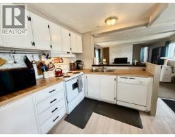 77 770 N 11th Avenue, Williams Lake, BC V2G2M4 Photo 6