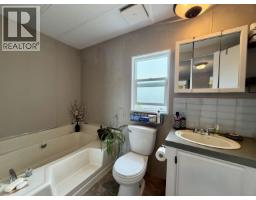 77 770 N 11th Avenue, Williams Lake, BC V2G2M4 Photo 15
