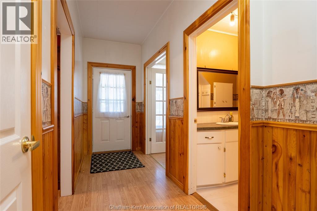 802 ELGIN STREET, Wallaceburg — photo 6
