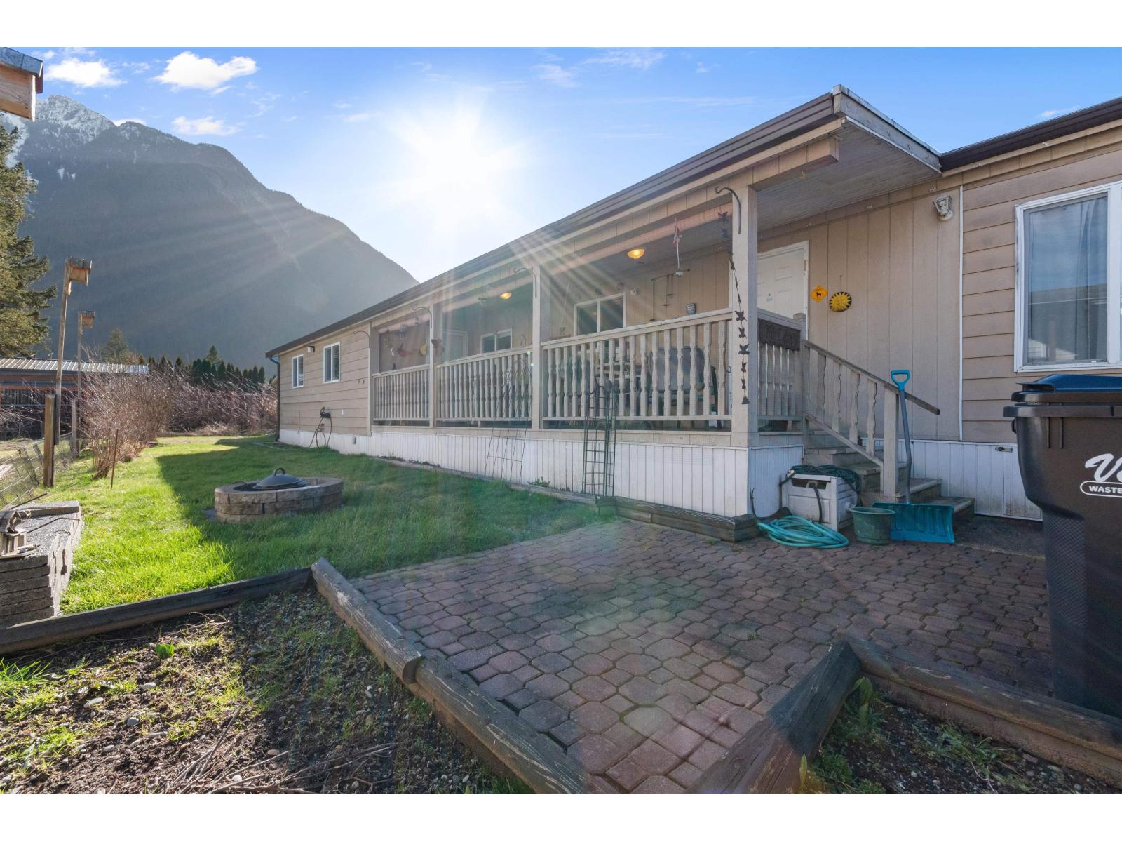 107 65367 KAWKAWA LAKE ROAD, Hope, Hope — photo 2