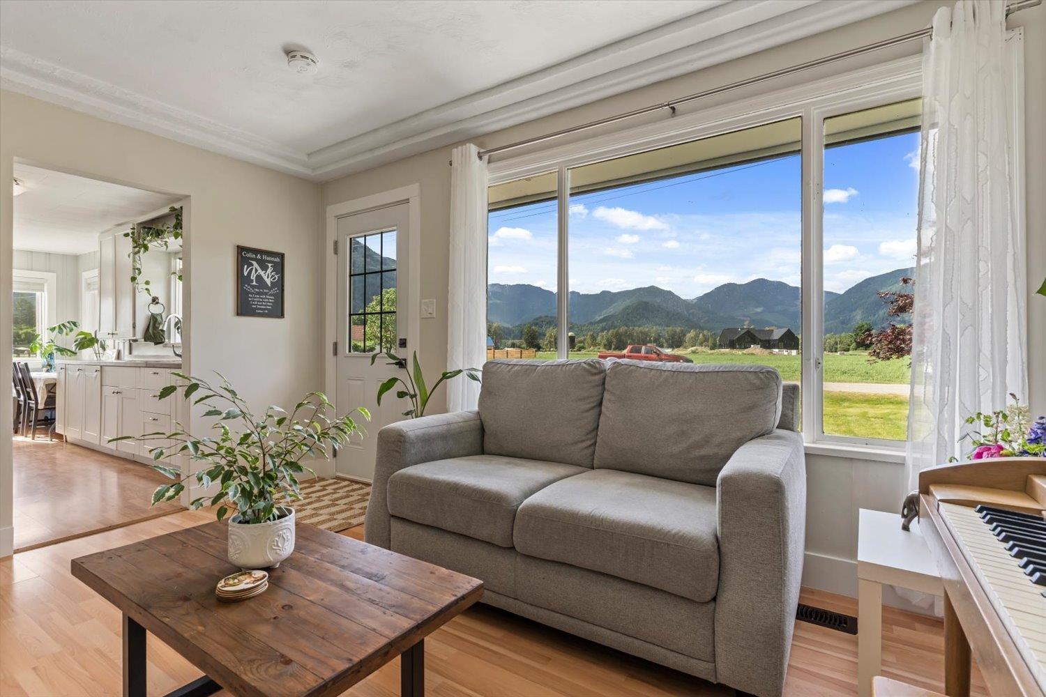58458 MCKAY ROAD, Laidlaw, Laidlaw — photo 4