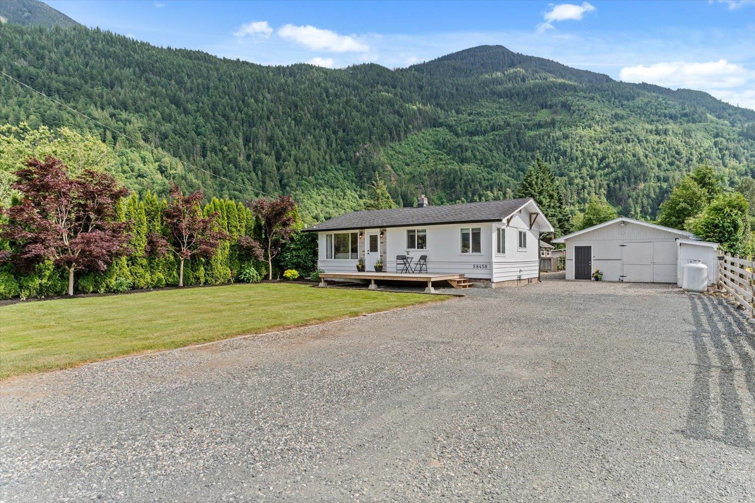 58458 MCKAY ROAD, Laidlaw, Laidlaw — photo 2